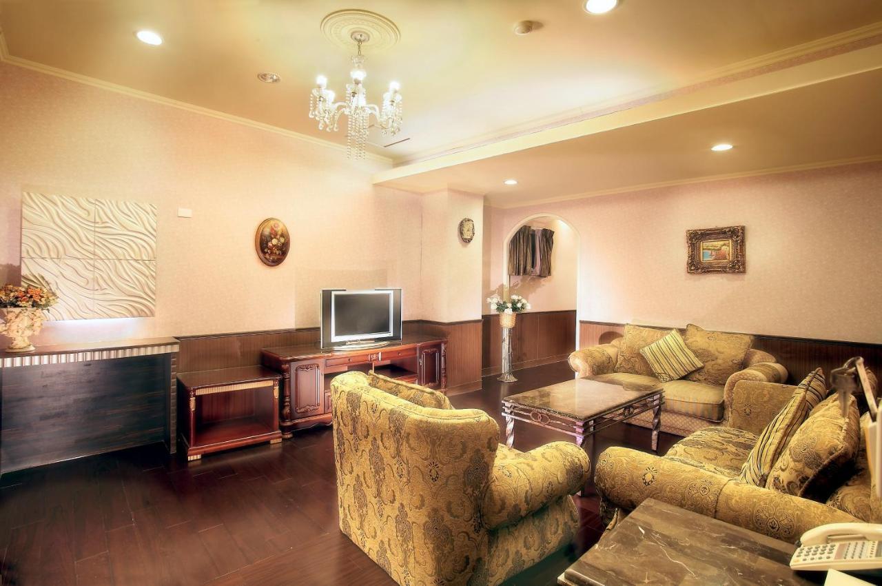 ฮุลส์ เทน บอสช์ โฮเทล Apartment เหรินอ้าย ภายนอก รูปภาพ