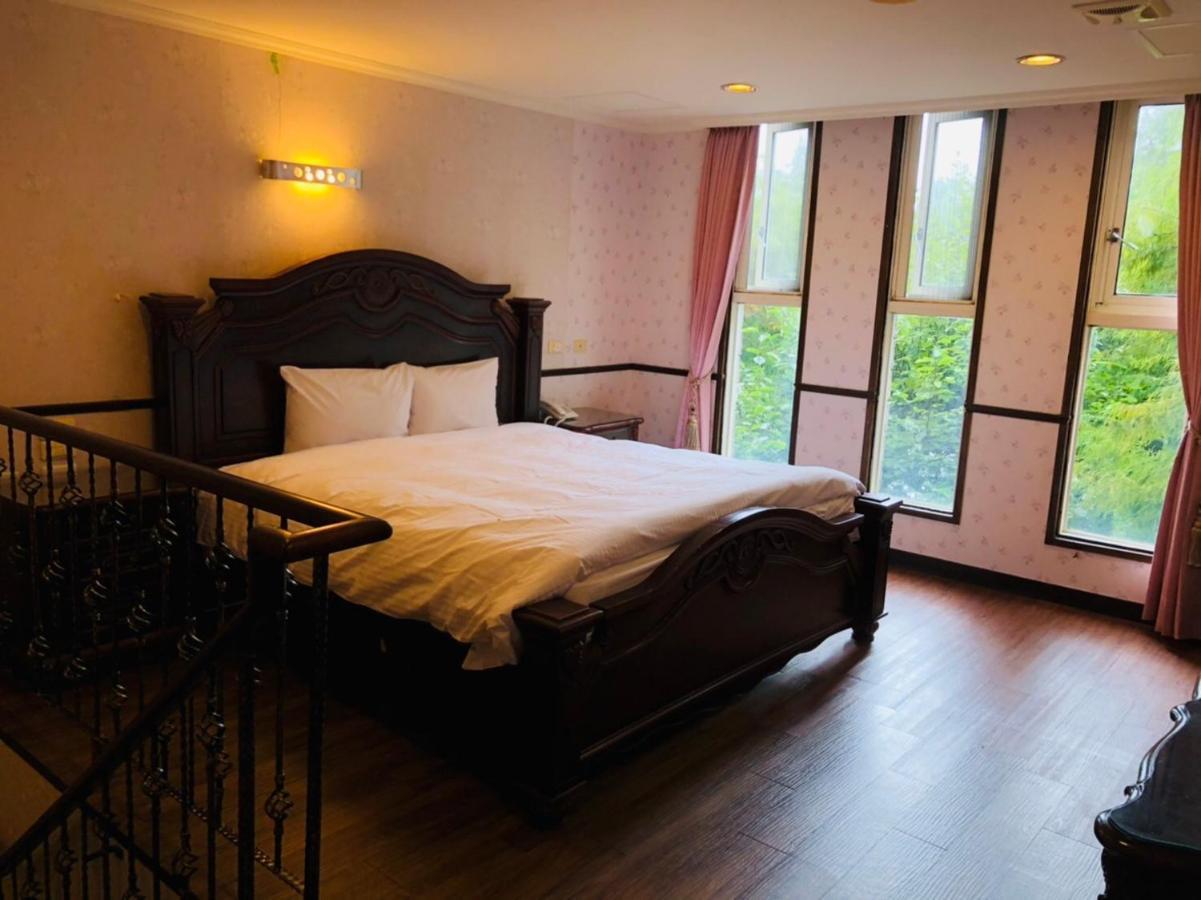ฮุลส์ เทน บอสช์ โฮเทล Apartment เหรินอ้าย ภายนอก รูปภาพ